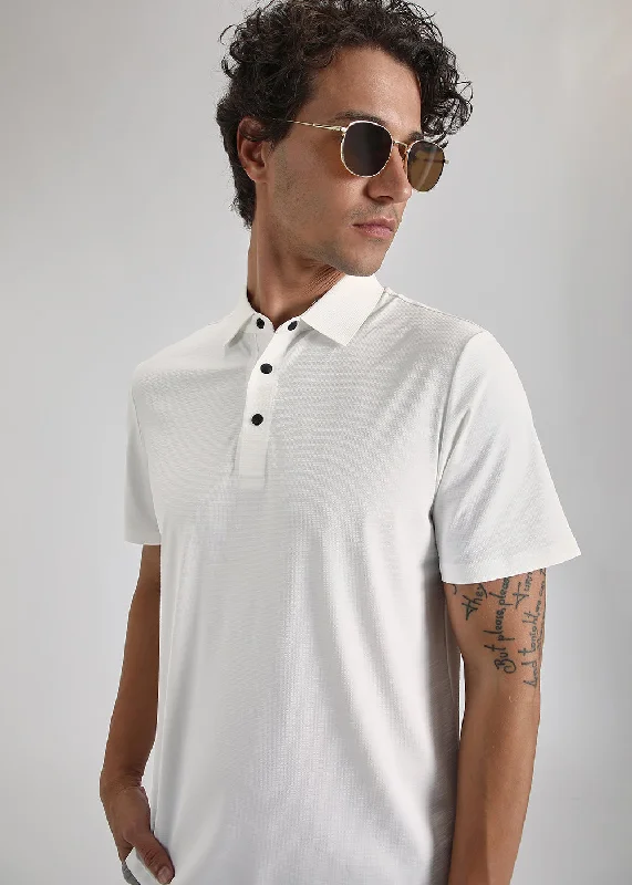 Men's Shirts with Belt AttachmentsTextured White Stitchless Polo T-shirt