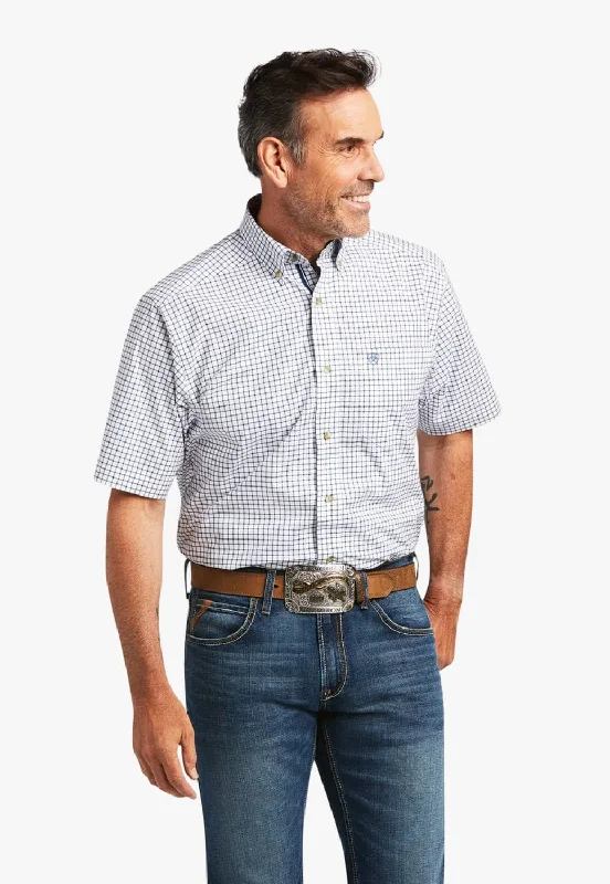 Men's Tailored Shirts for a Sharp AppearanceAriat Mens Pro Series Taha Stretch Short Sleeve Shirt