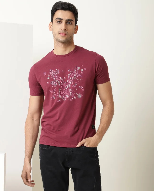 Men's Shirts with CollarsRare Rabbit Men's Smokey Maroon Cotton Lycra Fabric Crew Neck Half Sleeves Regular Fit HD Printed Logo T-shirt Men's Shirts with CollarsRare Rabbit Men's Smokey Maroon Cotton Lycra Fabric Crew Neck Half Sleeves Regular Fit HD Printed Logo T-shirt
