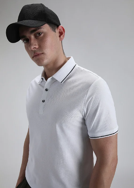 Men's Shirts with Raw-Edge HemlinesSoft White Stitchless Polo T-shirt