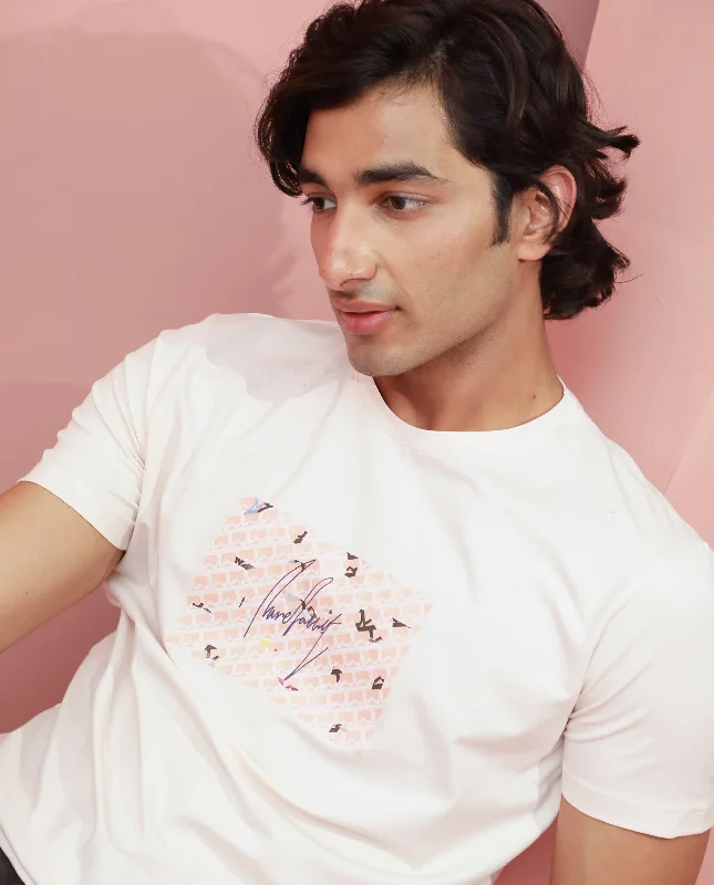 Men's Shirts with Hook-and-Loop ClosuresRare Rabbit Men's Antile Peach Cotton Lycra Fabric Crew Neck Half Sleeves Regular Fit Graphic Print Monogram T-Shirt Men's Shirts with Hook-and-Loop ClosuresRare Rabbit Men's Antile Peach Cotton Lycra Fabric Crew Neck Half Sleeves Regular Fit Graphic Print Monogram T-Shirt