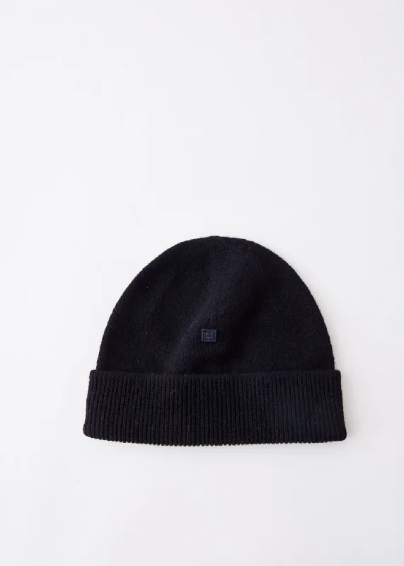 Attractive Bucket HatsKana Face Beanie
