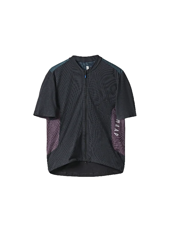 Men's Tailored Shirts for a Professional AppearanceAlt_Road™ Zip Tee