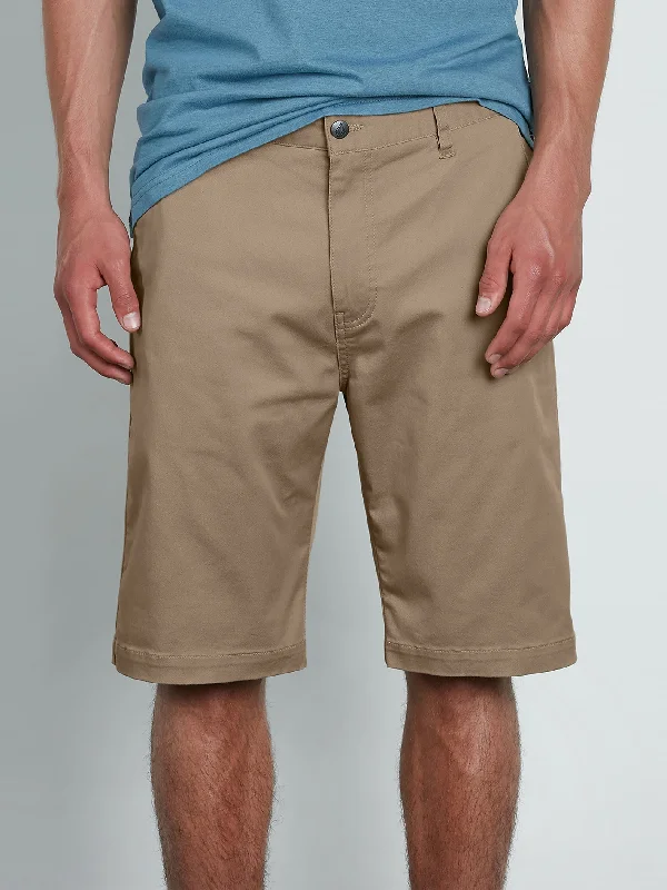 Dressy and Polished Men's Tailored Dress ShortsVmonty Stretch Shorts - Khaki