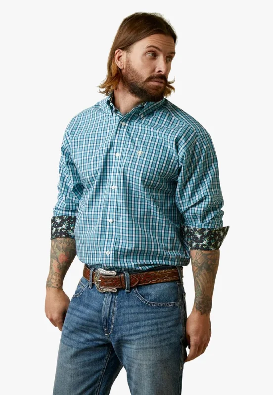 Men's Checkered Shirts for a Retro FeelAriat Mens Wrinkle Free Cayden Classic Long Sleeve Shirt